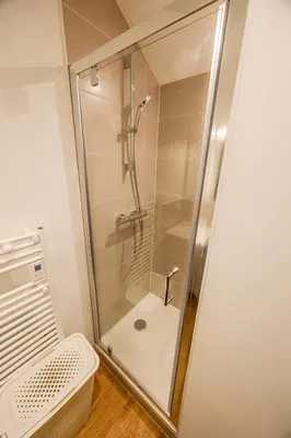 Salle de bains dans l'établissement Grange Rénovée 5 personnes-Gîte Le 411