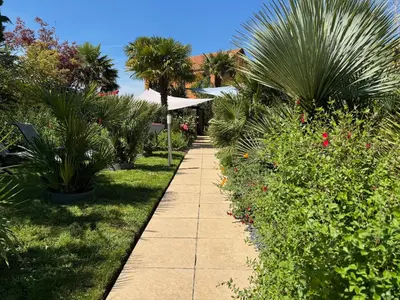 Jardin de l'établissement Domus26 Chambre ORIENTEM