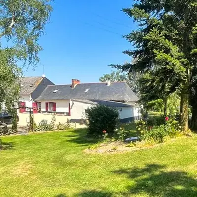 Maison charmante à Ombrée d'Anjou avec jardin et terrasse