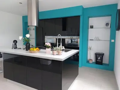Cuisine ou kitchenette dans l'établissement Villa MINA avec piscine privée proche mer