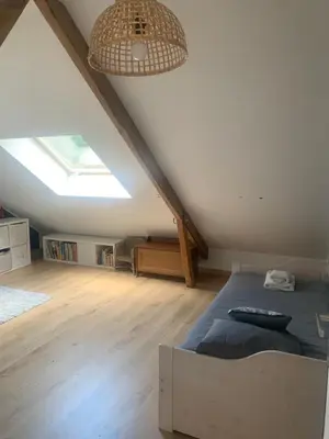 Un ou plusieurs lits dans un hébergement de l'établissement Belle Maison 5 chambres au Coeur de La Vallée du Cens