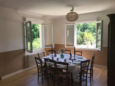 Plan de l'établissement Belle Maison 5 chambres au Coeur de La Vallée du Cens