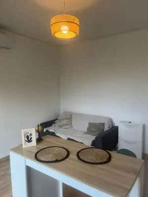 Coin salon dans l'établissement Studio à 5 min à pied de la mer