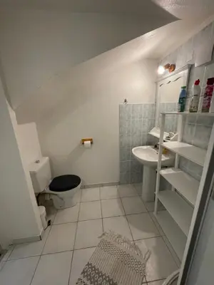 Salle de bains dans l'établissement Logement au cœur de St Lyphard