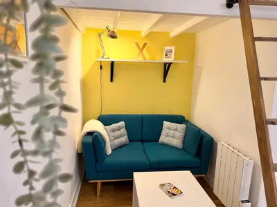 Coin salon dans l'établissement Studio cosy, proche gare