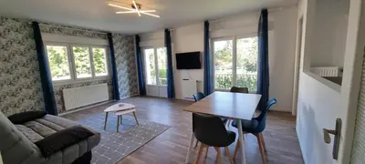 Télévision ou salle de divertissement dans l'établissement Ma Retz Basse