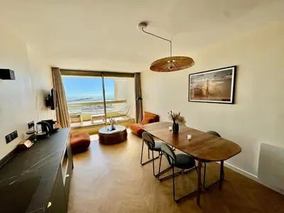 Télévision ou salle de divertissement dans l'établissement Estacade Studio d exception vue Mer