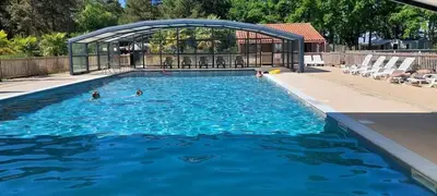 Piscine de l'établissement L'orée du bois ou située à proximité