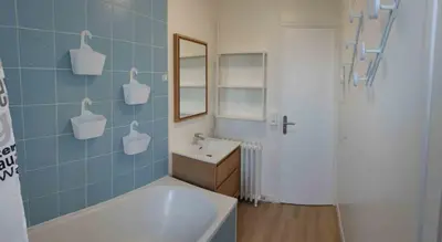 Salle de bains dans l'établissement Spacieux T5 confort 7 couchages