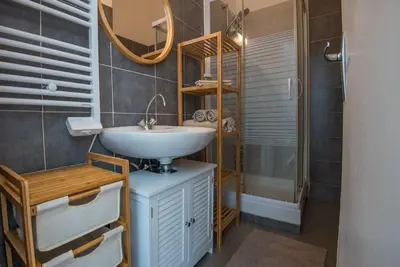 Salle de bains dans l'établissement Le petit cosy