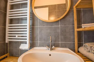 Salle de bains dans l'établissement Le petit cosy