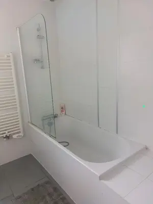 Salle de bains dans l'établissement Maison 7 personnes, proche Nantes