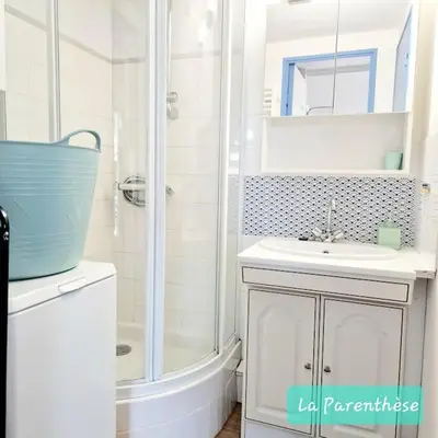 Salle de bains dans l'établissement La Parenthèse