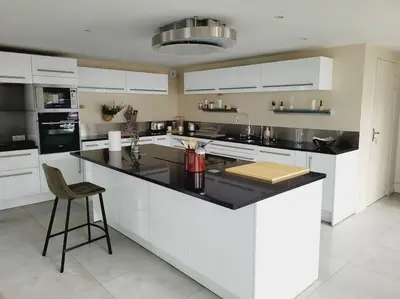 Cuisine ou kitchenette dans l'établissement La villa des Taillis, 10 pers