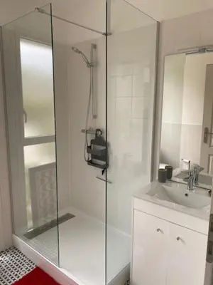 Salle de bains dans l'établissement La Maisonnette