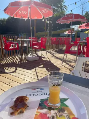 Boissons dans l'établissement Cottage Grand Fay à 10 min des plages