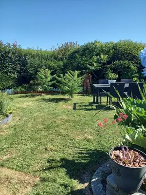 Jardin de l'établissement L'appart des mésanges