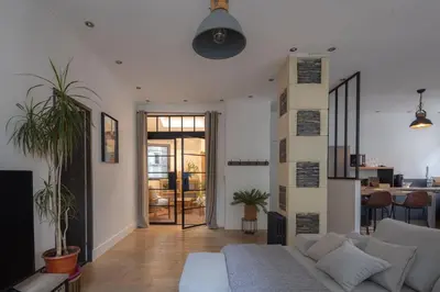 Coin salon dans l'établissement Appartement spacieux au cœur d'Angers étage 1 - 6 personnes