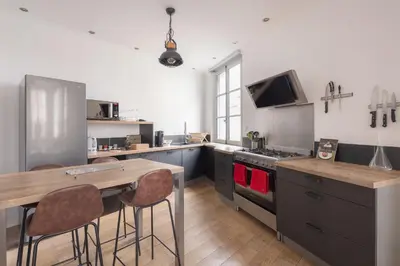 Cuisine ou kitchenette dans l'établissement Appartement spacieux au cœur d'Angers étage 1 - 6 personnes
