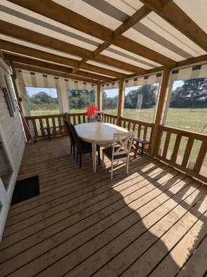 Plan de l'établissement Mobil home 4x8m et terrasse 18m2