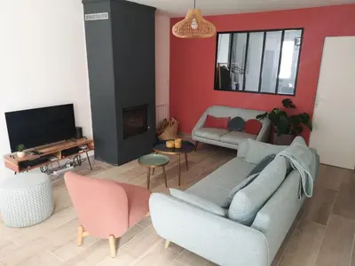 Coin salon dans l'établissement Maison au Vieil à 200m de la mer