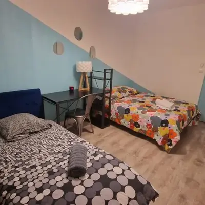 La maison ocre - chambre turquoise