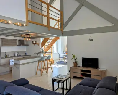 Cuisine ou kitchenette dans l'établissement Élégante Maison de ville