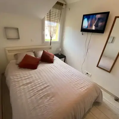 Appartement T3 individuel avec accès piscine et jardin privés
