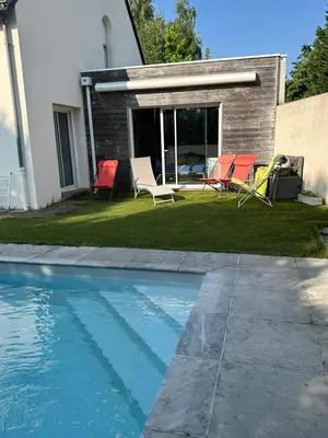 Piscine de l'établissement Chambre Bouchemaine Angers ou située à proximité