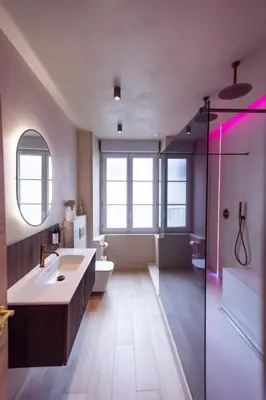 Salle de bains dans l'établissement Harmony Room Suite avec Balnéo