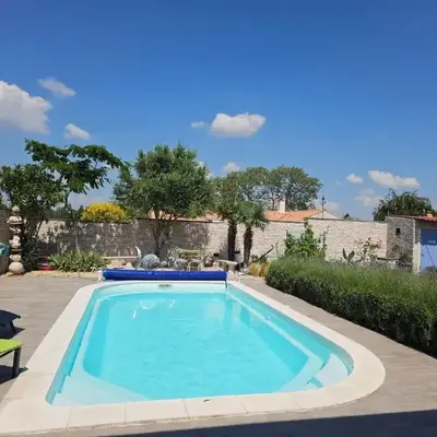 maison piscine clos