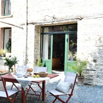Dépendance maison bourgeoise