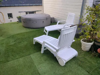 Jardin de l'établissement Repos au bord de l'eau