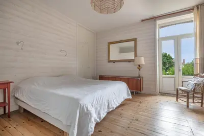Un ou plusieurs lits dans un hébergement de l'établissement Villa de famille pour 13 à 200m de la mer