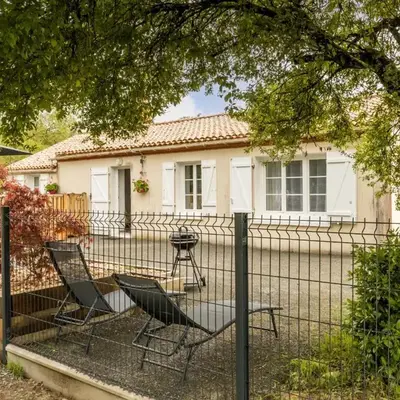 Gîte Indépendant au Calme avec Jardin et Wifi