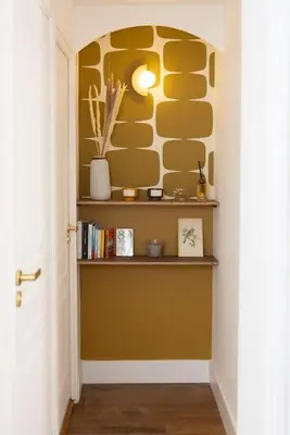 Bibliothèque dans l'appartement