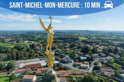 Vue panoramique sur l'établissement Puy duFou 15 min T3 L'étape du Panache