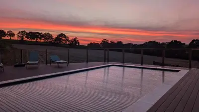 Piscine de l'établissement Chez Lilie ou située à proximité