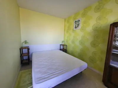 Un ou plusieurs lits dans un hébergement de l'établissement Appartement 4 Pers, Vue Mer, 2 Terrasses, Accès Plage - FR-1-364-173