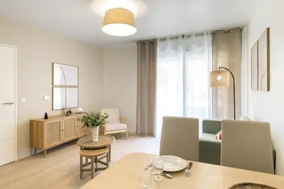 Coin salon dans l'établissement OVELIA Angers - Les Jardins d'Arborescence