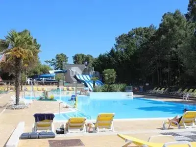 Piscine de l'établissement Bungalow confortable à Saint-Jean-de-Monts - 45 m² ou située à proximité