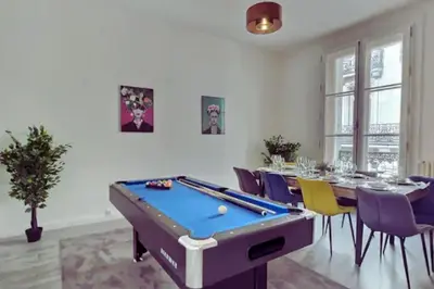 Billard dans l'établissement PleinCentre 4ch 2sdb 9p Angers St Denis