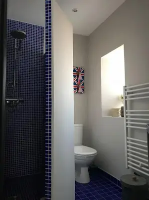 Salle de bains dans l'établissement Maison pecheur dans le banzeau