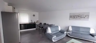 Télévision ou salle de divertissement dans l'établissement Maison confortable à Casson, 60 m², bien équipée