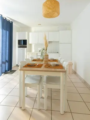 Cuisine ou kitchenette dans l'établissement Maison 2 chambres