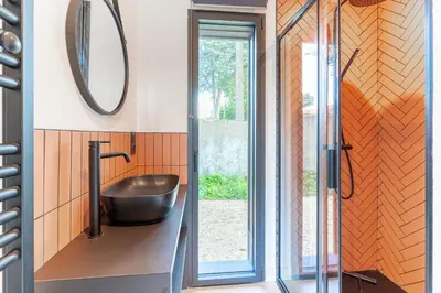 Salle de bains dans l'établissement La Cabane des Vagues à Préfailles