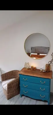 Télévision ou salle de divertissement dans l'établissement La maisonette Mellona