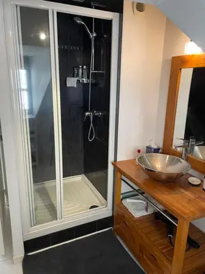 Salle de bains dans l'établissement 2 pièces de 46 m2 en plein cœur de Nantes