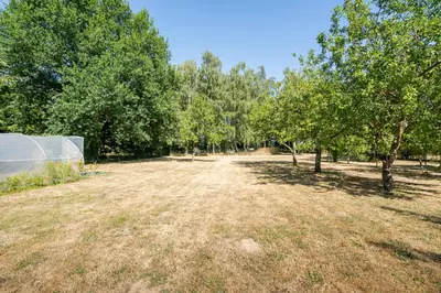 Jardin de l'établissement le repos de l'aubance , avec grand jardin et SPA