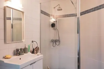 Salle de bains dans l'établissement Charming House with exceptional Loire view